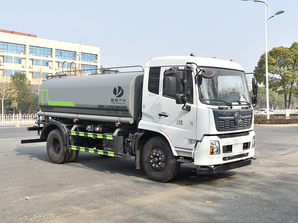 12方天錦軸距3950龍擎210馬力灑水車(chē)