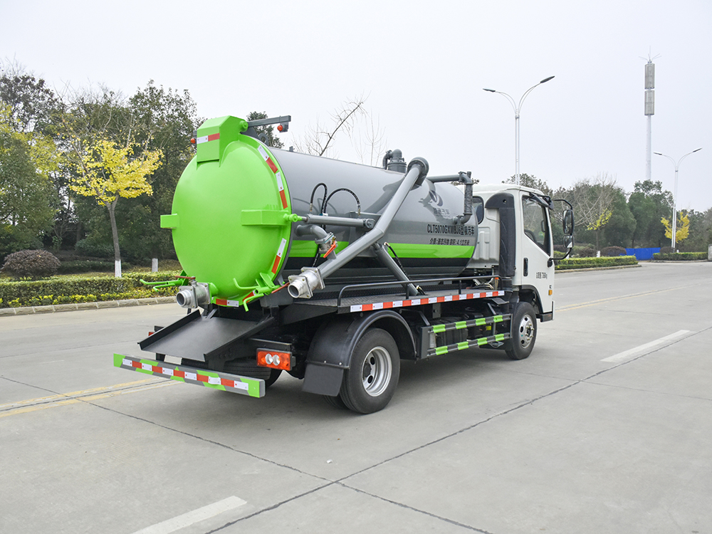 CLT5070GXWBJ6吸污車