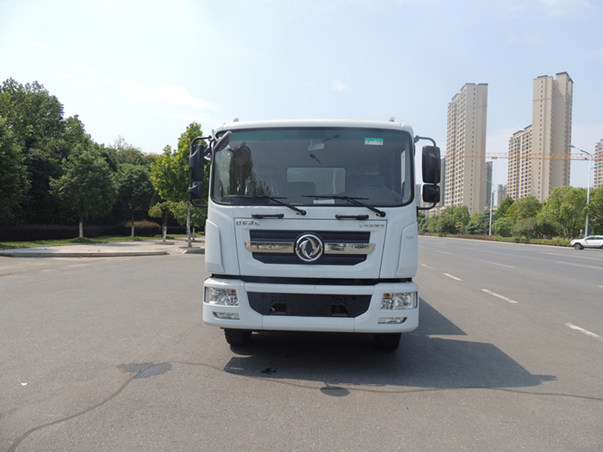 東風 D9- 12方抑塵車